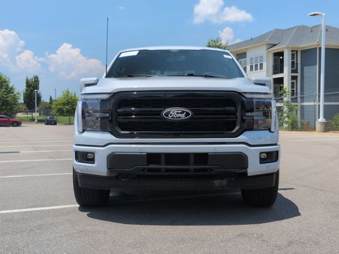 Used 2025 Ford F150 Lariat w/ Equipment Group 502A High AWD/4WD image 9