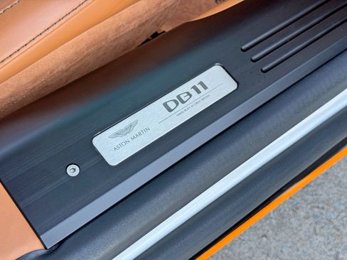 Used 2022 Aston Martin DB11 Coupe image 21