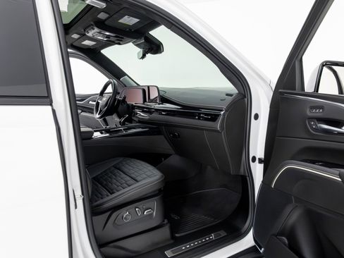 Used 2023 Cadillac Escalade V image 25