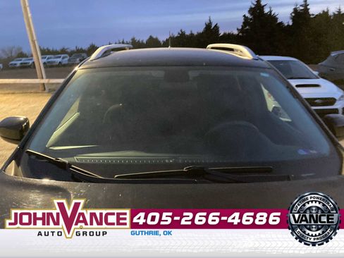 Used 2019 Jeep Cherokee Latitude w/ Popular Appearance Group image 11