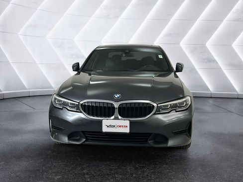 Used 2022 BMW 330i Sedan w/ Driving Assistance Package RWD image 2