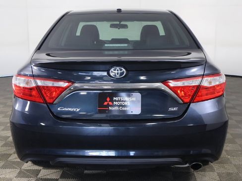 Used 2015 Toyota Camry SE image 9