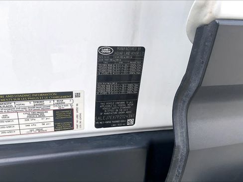 Used 2023 Land Rover Defender 110 S AWD/4WD image 33