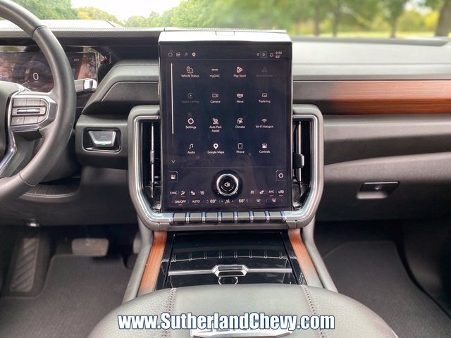 Used 2025 GMC Yukon Denali AWD/4WD image 29