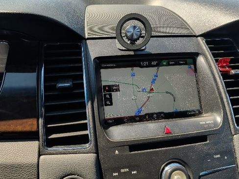 Used 2014 Ford Taurus Limited image 11