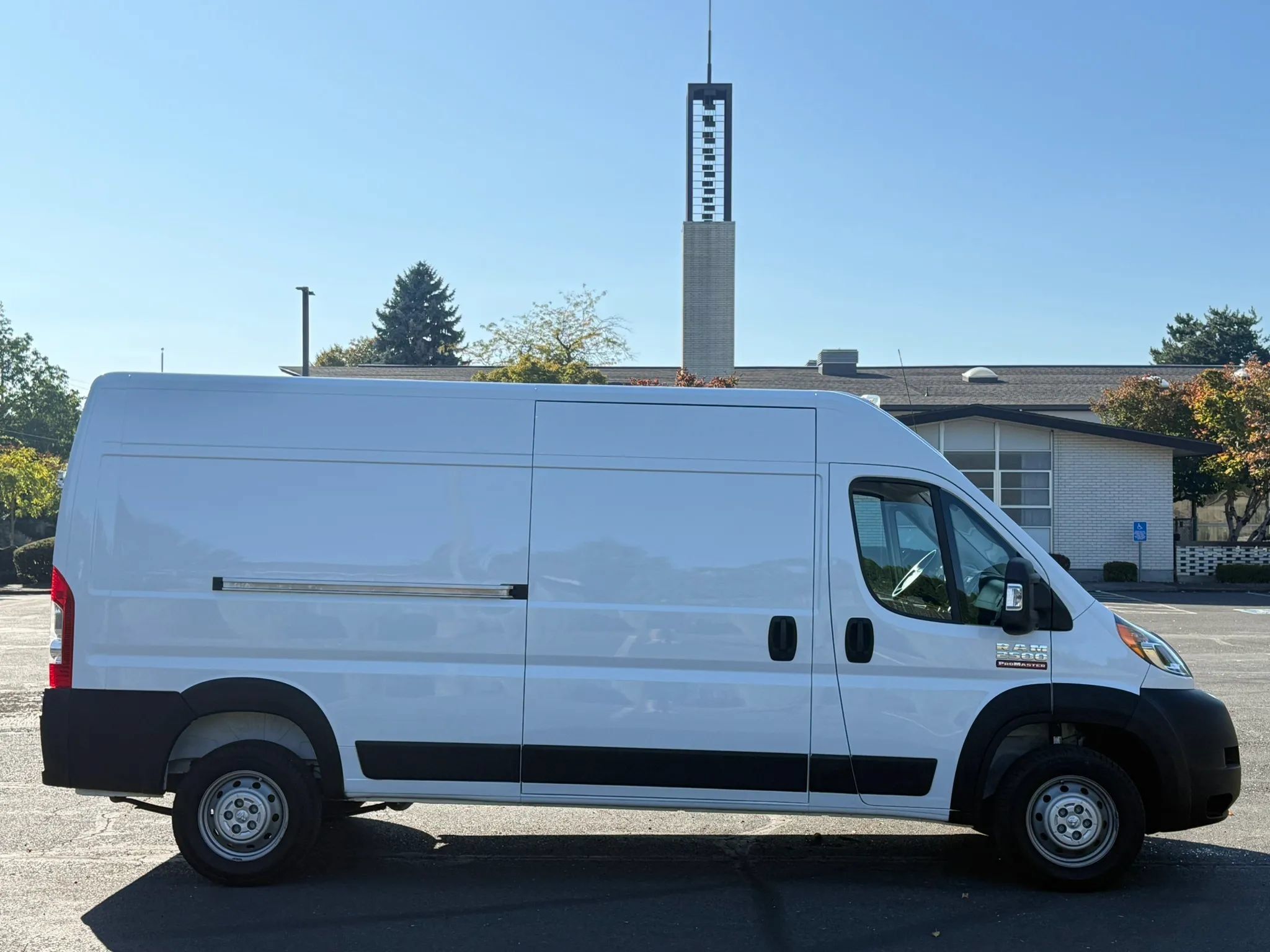 Used 2021 RAM ProMaster 2500 FWD image 7