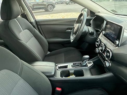 Used 2025 Nissan Sentra SV FWD image 21