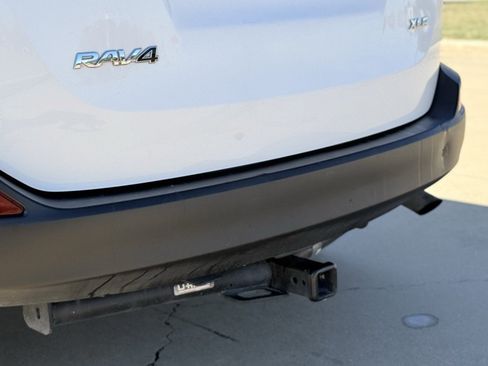 Used 2015 Toyota RAV4 XLE FWD image 11