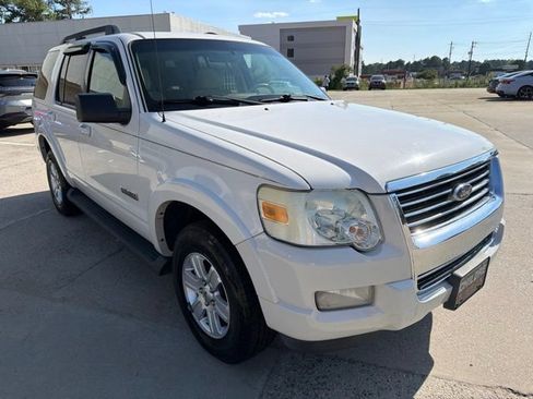 Used 2008 Ford Explorer XLT RWD image 4