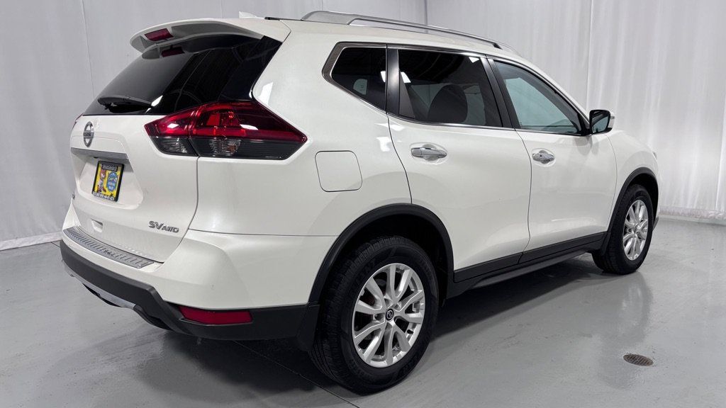 Used 2018 Nissan Rogue SV AWD/4WD image 5
