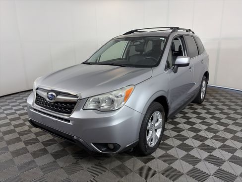 Used 2014 Subaru Forester 2.5i Limited w/ Popular Package #1 AWD/4WD image 2