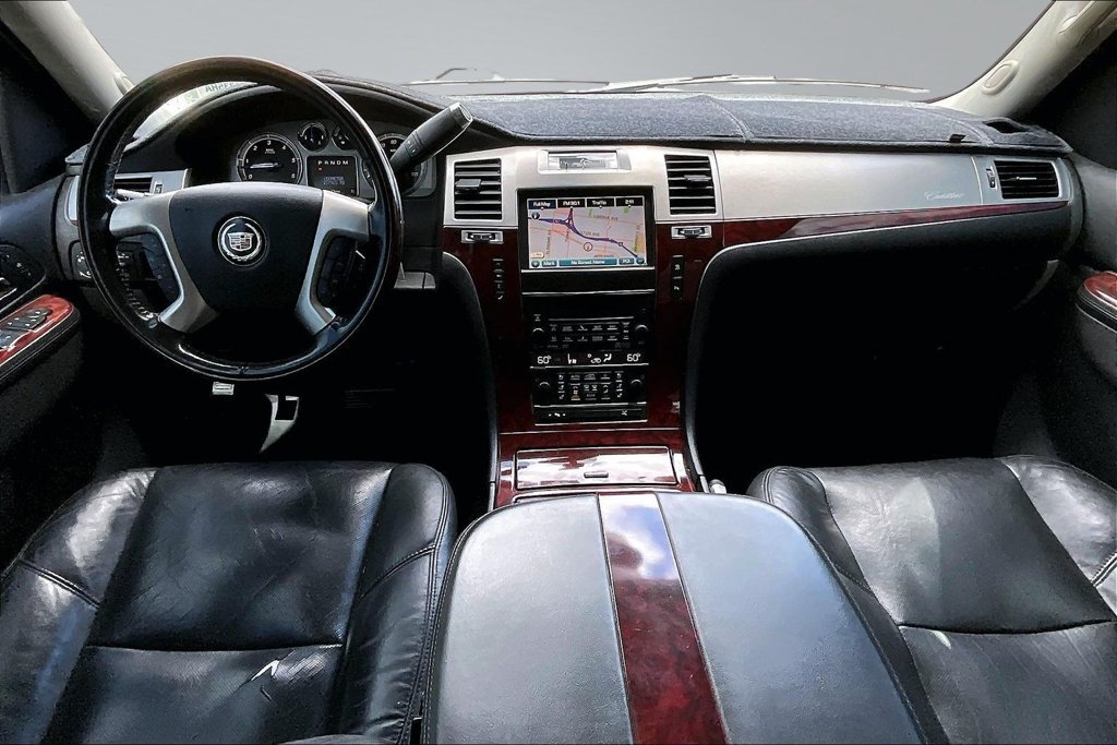 Used 2011 Cadillac Escalade ESV Premium RWD image 9