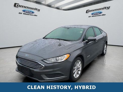 Used 2017 Ford Fusion S image 1