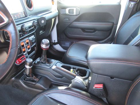 Used 2022 Jeep Gladiator Mojave w/ Trailer Tow Package AWD/4WD image 20