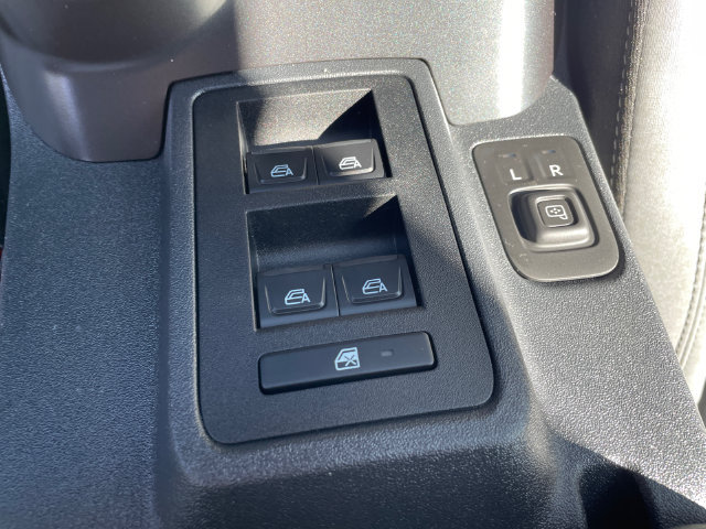 Used 2024 Ford Bronco Black Diamond AWD/4WD image 37