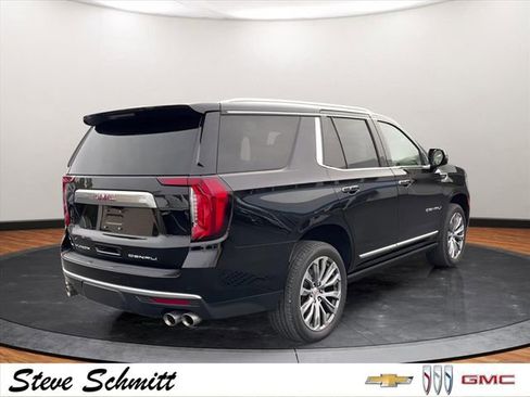 Used 2021 GMC Yukon Denali w/ Denali Premium Package AWD/4WD image 8