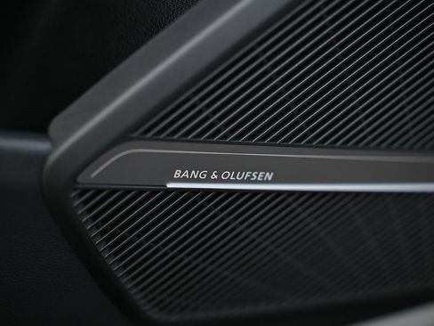 Used 2024 Audi SQ5 Premium Plus w/ Premium Plus Package image 17