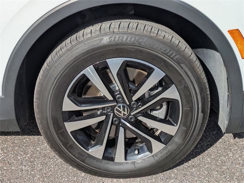 Used 2024 Volkswagen Tiguan S image 9
