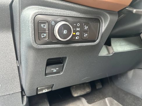 Used 2024 Ford Bronco Outer Banks AWD/4WD image 11