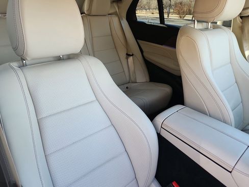 Used 2021 Mercedes-Benz GLE 350 4MATIC image 27