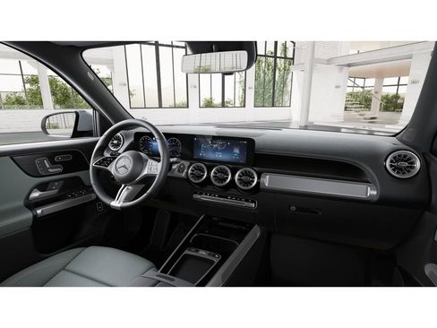 New 2026 Mercedes-Benz GLB 250 4MATIC image 6