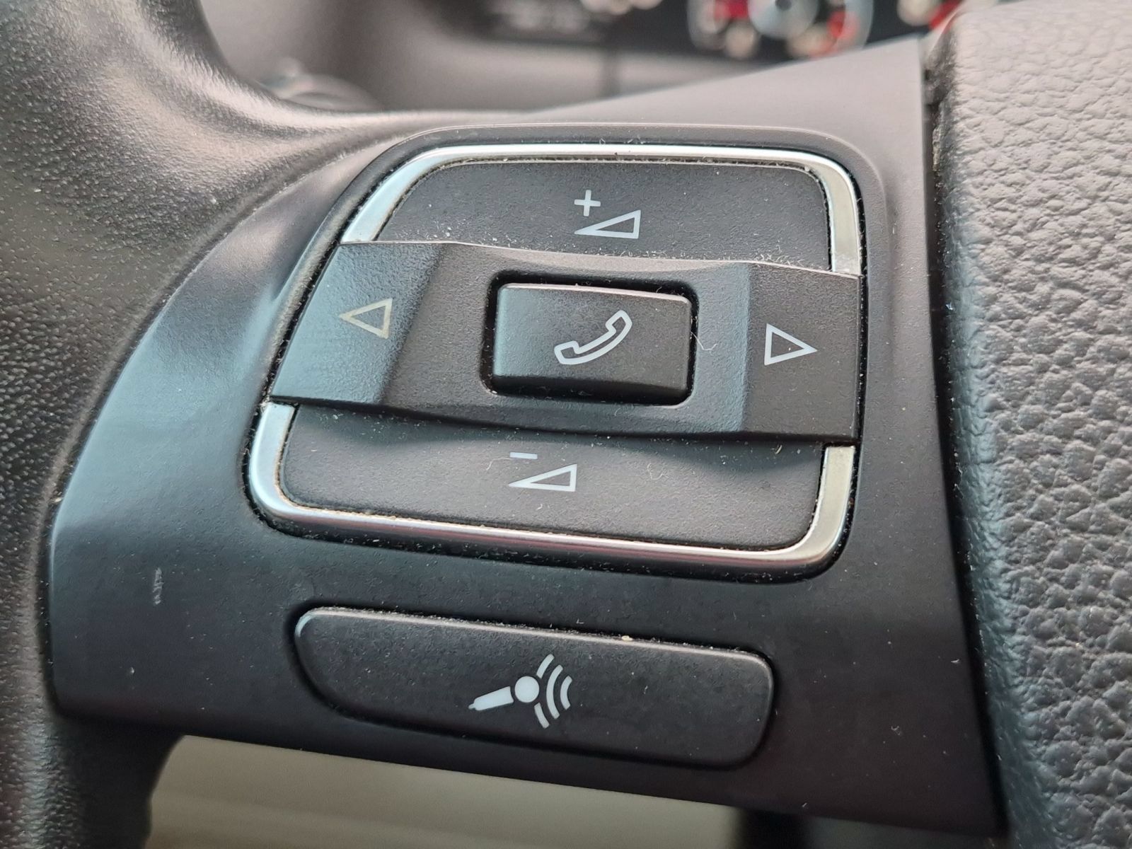 Used 2016 Volkswagen Tiguan SE AWD/4WD image 19