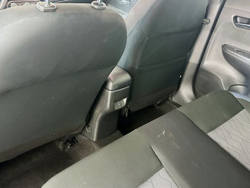 Used 2025 Nissan Versa SV FWD image 27