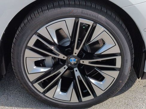 New 2027 BMW 530i xDrive w/ Premium Package AWD/4WD image 11