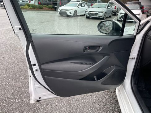 Used 2024 Toyota Corolla LE image 11