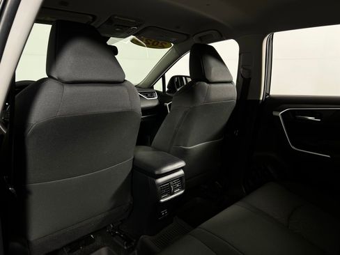 Certified 2025 Toyota RAV4 XLE image 21