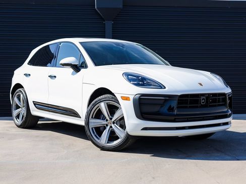 Used 2026 Porsche Macan Turbo AWD/4WD image 9