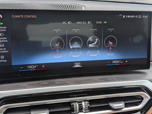 Used 2024 BMW 330i xDrive Sedan w/ Premium Package image 29