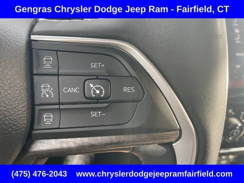 Used 2023 Jeep Grand Cherokee Limited w/ Luxury Tech Group II AWD/4WD image 59