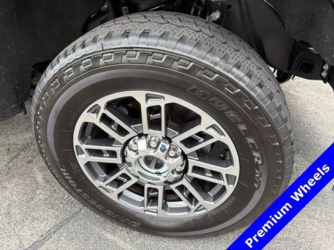 Used 2024 Ford F250 Limited w/ FX4 Off-Road Package image 5