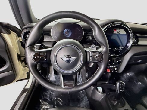 Used 2022 MINI Cooper S w/ Driver Assistance Package FWD image 13