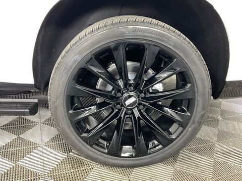 New 2026 Cadillac Escalade ESV Platinum Sport AWD/4WD image 33