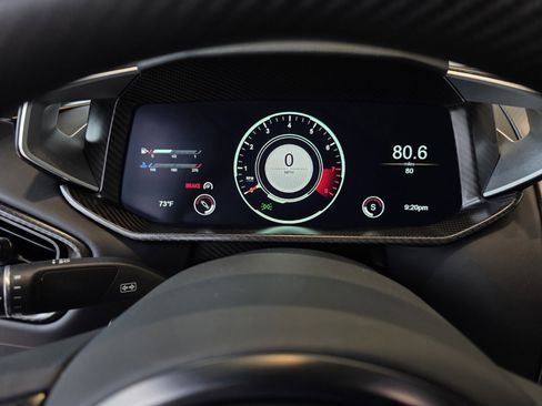 Used 2024 Aston Martin Valour Coupe image 5