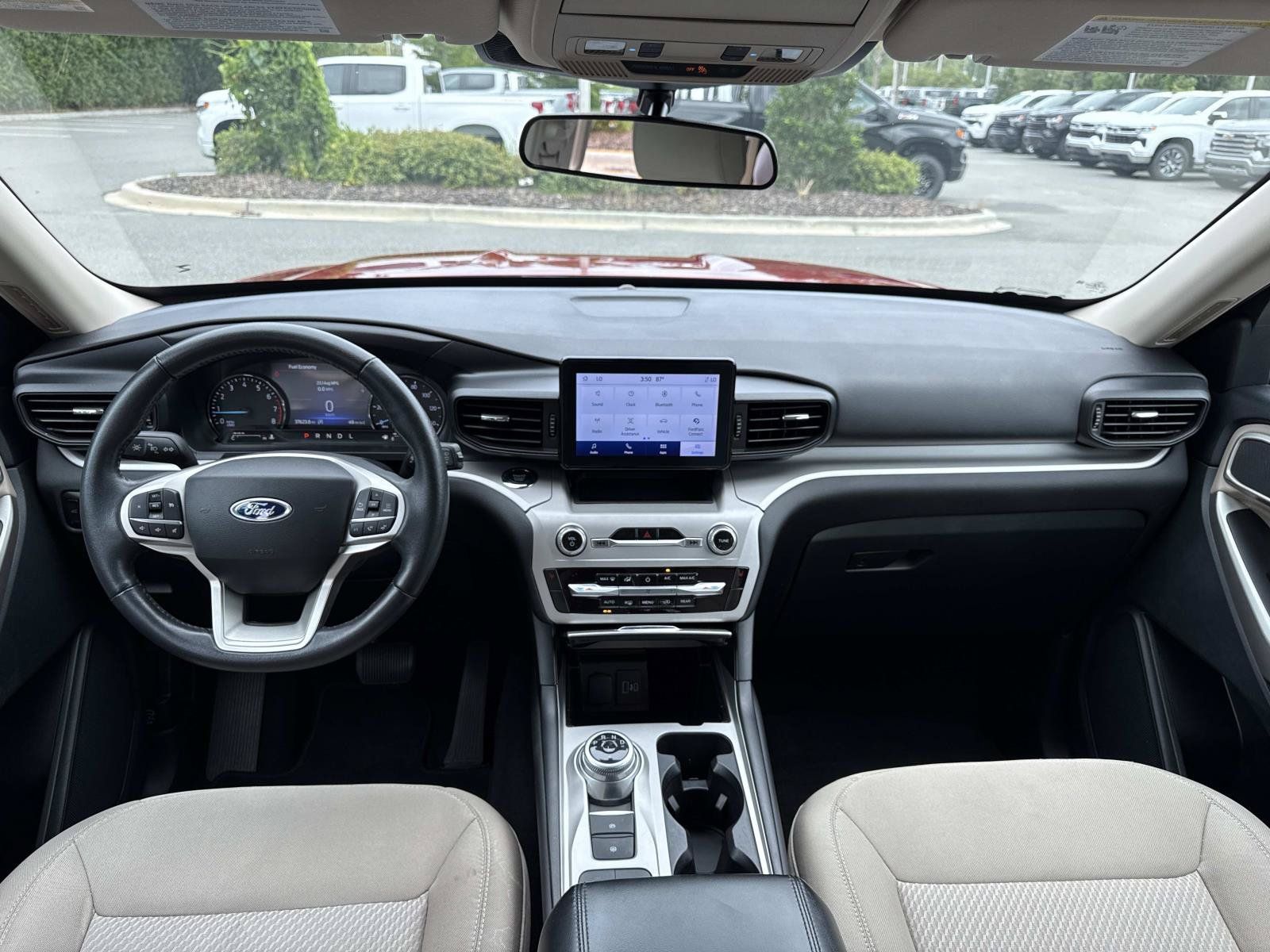 Used 2023 Ford Explorer XLT RWD image 13