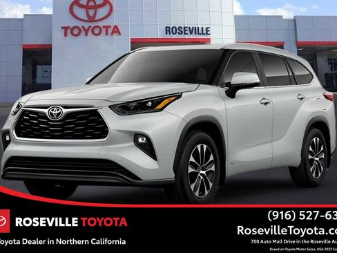New 2026 Toyota Highlander XLE image 1