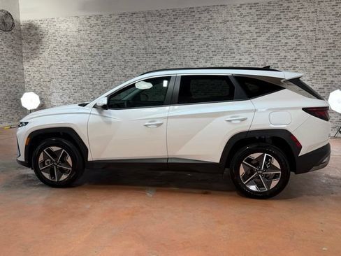 Certified 2025 Hyundai Tucson SEL AWD/4WD image 4