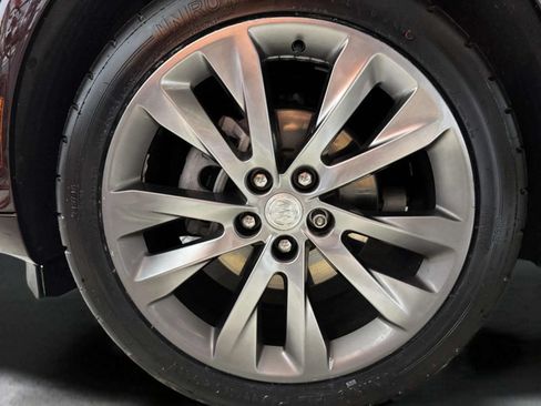 Used 2021 Buick Envision Avenir w/ Technology Package II AWD/4WD image 31