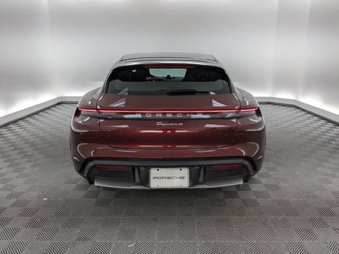 Certified 2022 Porsche Taycan 4 Cross Turismo image 10
