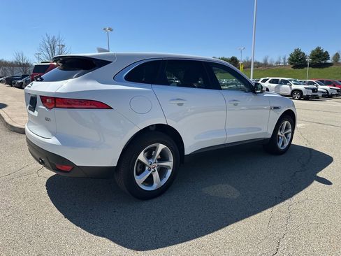 Used 2019 Jaguar F-PACE Premium image 3
