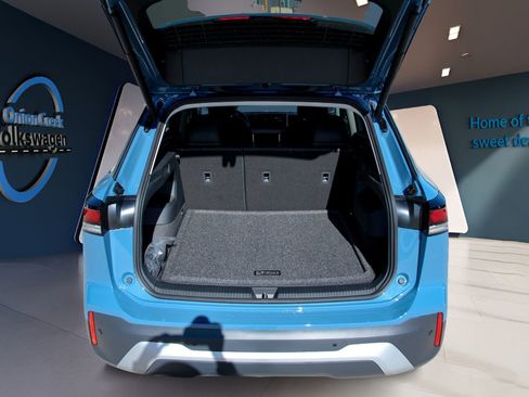 New 2026 Volkswagen Tiguan SE FWD image 27