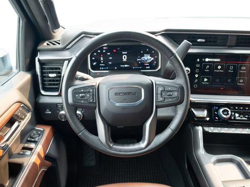 Used 2026 GMC Sierra 3500 Denali Ultimate AWD/4WD image 2