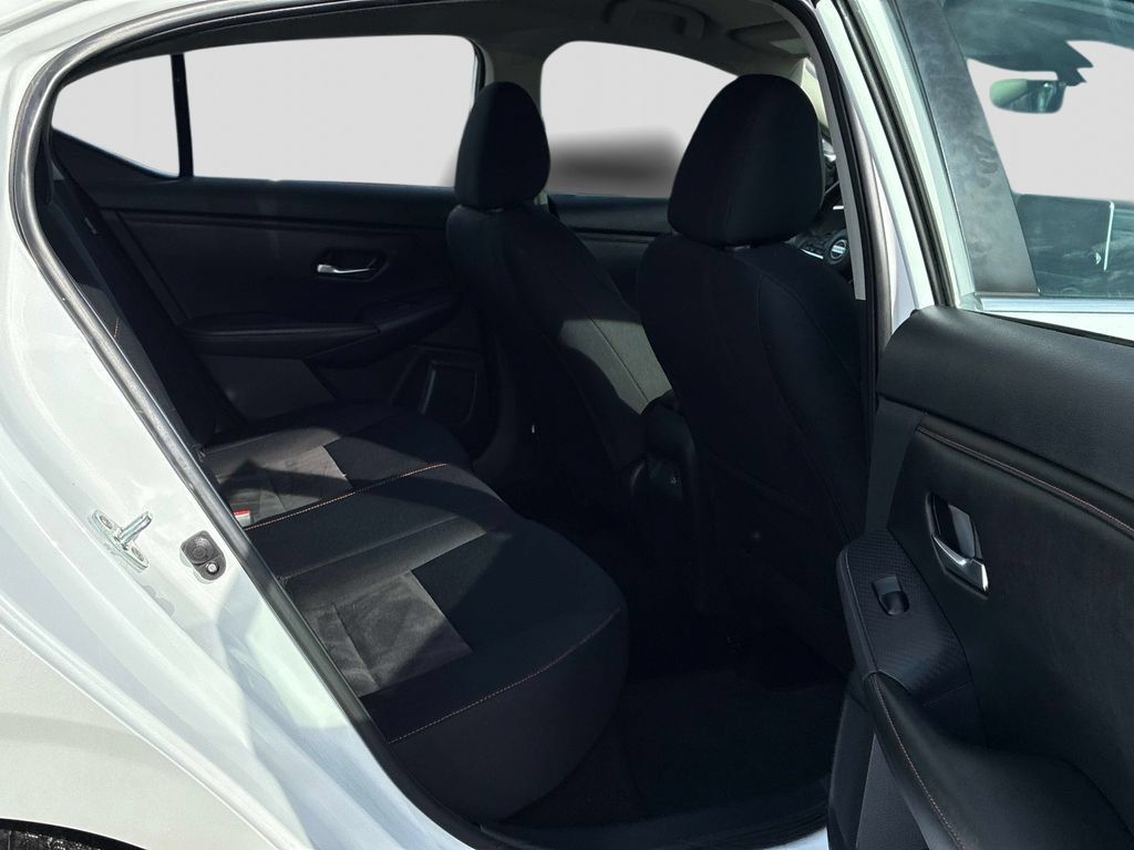 Certified 2023 Nissan Sentra SR w/ Electronics Package FWD image 10