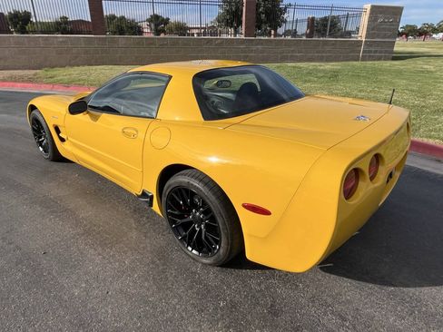 Used 2003 Chevrolet Corvette Z06 w/ Memory Package, 3 Drivers RWD image 3