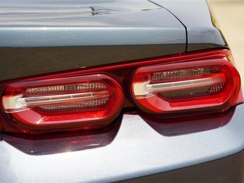 Used 2019 Chevrolet Camaro LT RWD image 27