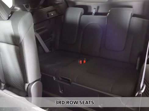 New 2026 Mitsubishi Outlander ES image 7