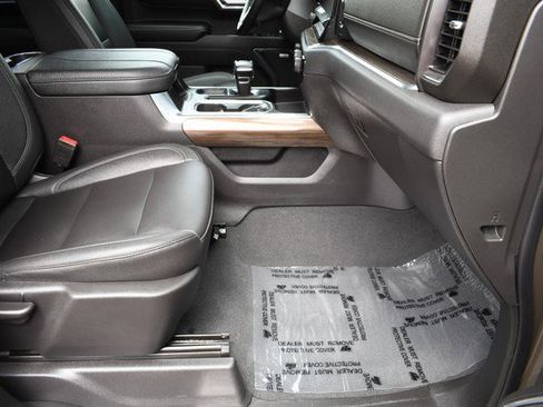 Used 2023 Chevrolet Silverado 1500 LT Trail Boss w/ Convenience Package II AWD/4WD image 25